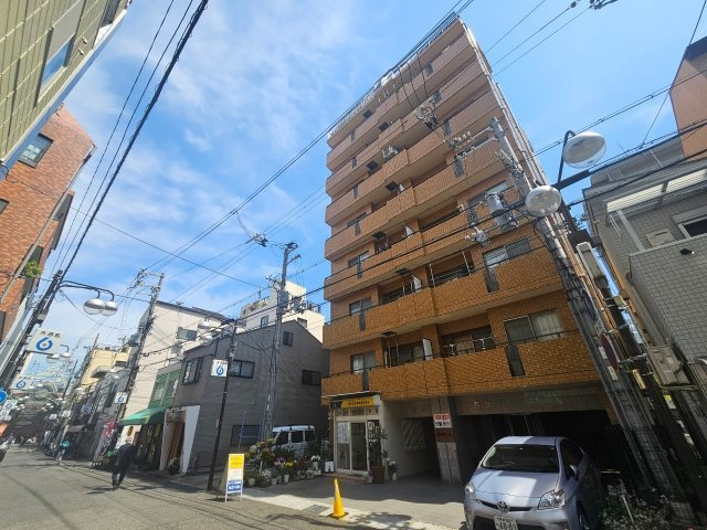 金栄ビルの外観