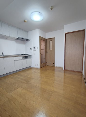 金栄ビルの居間・リビング