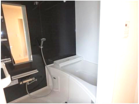 メゾンKNSの浴室