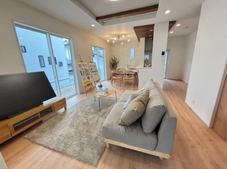 【居間・リビング】 | 安芸郡熊野町東山（全3区画）2号棟