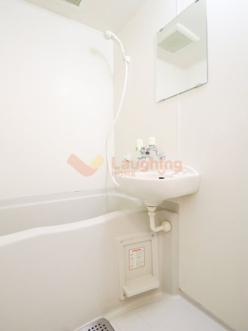 ピュアクローネⅠの浴室|ゆったり過ごせるお風呂です