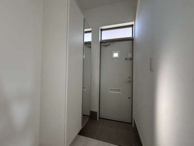 【玄関】 | ロイヤルタウン田宮