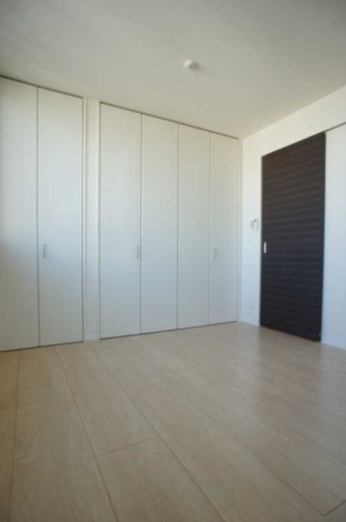 シャトレー山の上　高遮音床システム　ネット無料　シャーメゾンの居間・リビング