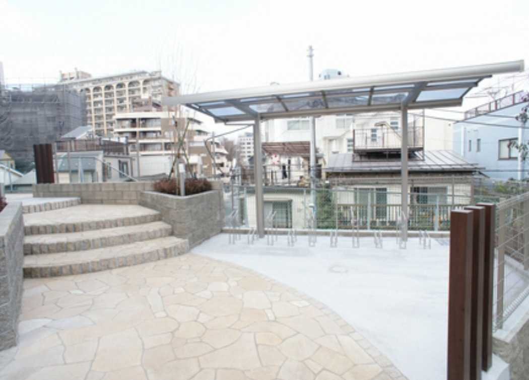 シャトレー山の上　高遮音床システム　ネット無料　シャーメゾンのエントランス