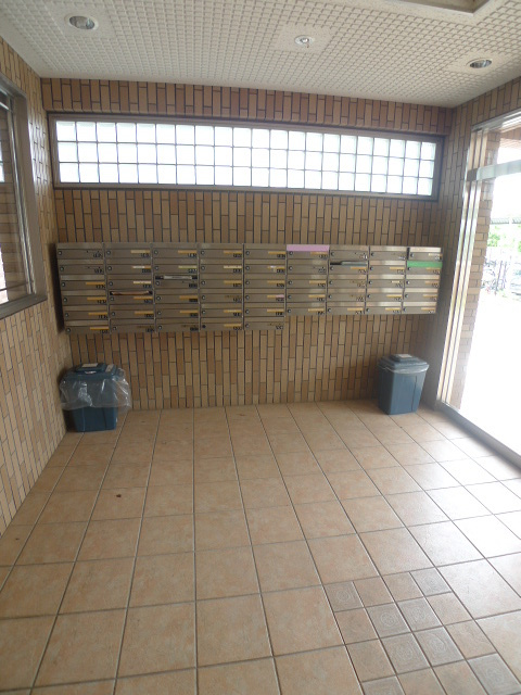 エクセラン東松戸のエントランス