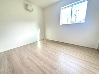 【洋室】 | 廿日市市串戸4（宮内串戸駅徒歩2分！）全2区画　NO2【61坪】 | 2階　洋室×4　収納付きでお部屋がスッキリ広く使えます。　
