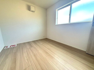 【洋室】 | 廿日市市串戸4（宮内串戸駅徒歩2分！）全2区画　NO2【61坪】 | 2階　洋室×4　収納付きでお部屋がスッキリ広く使えます。
