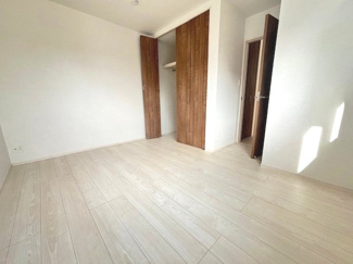 【収納】 | 佐伯区坪井1（楽々園駅）全3区画　NO1【外構工事込】 | 2階　洋室×3　収納付きでお部屋がスッキリ広く使えます。