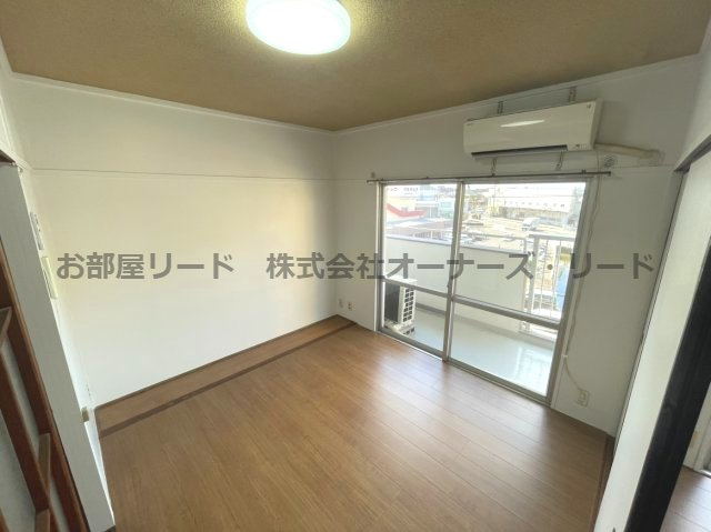 ベアーズマンションの居間・リビング