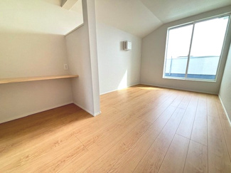 【洋室】 | 佐伯区屋代2（山陽女学園駅）　全２区画　NO2 | 2階　洋室×3　収納付きでお部屋がスッキリ広く使えます。　
