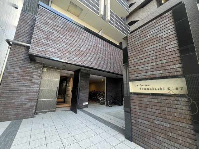 ラ・フォルム天満橋EASTのエントランス