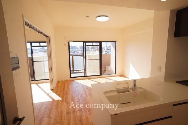 【居間・リビング】 | プランメゾン八尾Ⅱ番館 | 【LDK：約11.9帖】