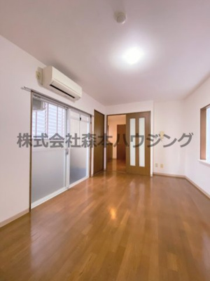 【洋室】 | 　メゾンバニNo.3 | 三方向角部屋のお部屋です