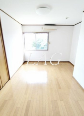 【居間・リビング】 | パーシモンヒルズ | 洋室のお部屋です。