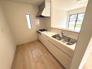 【キッチン】 | 東広島市西条町寺家（寺家駅）全6区画　NO2 | 機能的なシステムキッチン☆プロパンガス