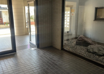 【内装】 | パシフィックパレス淵野辺 | 共用部分は、一棟の建物に住む区分所有者全員が共同で所有するとし、共用部分の管理、補修などは、区分所有者で形成される管理組合が行います。個人の判断で勝手に変更することはできませんので覚えておきましょう。