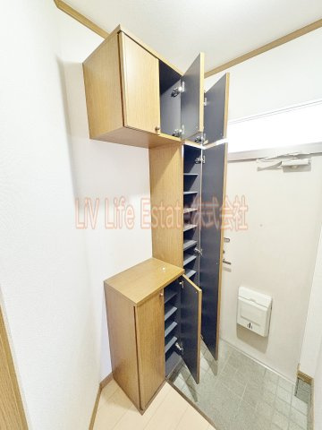 ＥＡＳＴ　ＭＡＲＵＧＩ