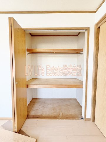 ＥＡＳＴ　ＭＡＲＵＧＩ