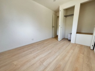 【収納】 | 東広島市西条町寺家（寺家駅）全6区画　NO1【角地】 | 2階　洋室×3　収納付きでお部屋がスッキリ広く使えます。
