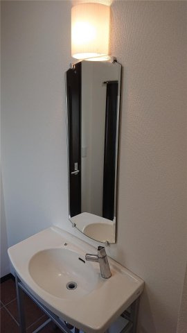 沢田ビルの洗面所