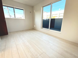 【洋室】 | 南区宇品神田４（宇品神田3丁目電停）全2区画　NO1【外構込み】 | 3階　洋室×2　収納付きでお部屋がスッキリ広く使えます。　