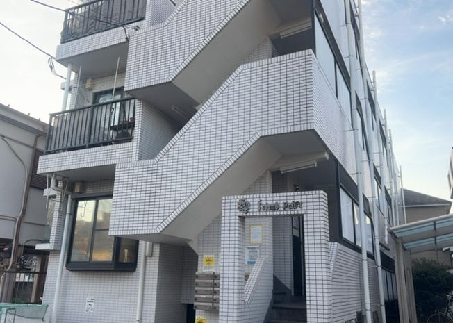 【現況写真】 | フレンドポート淵野辺Ⅰ | 眺望の良さを楽しめるダイニングキッチンで家族団らんの時間を過ごしてはいかがでしょうか。バルコニーから見える景色を家族で眺める時間は、時間が経つのを忘れてしまいそうですね。是非、現地を見に行きましょう！