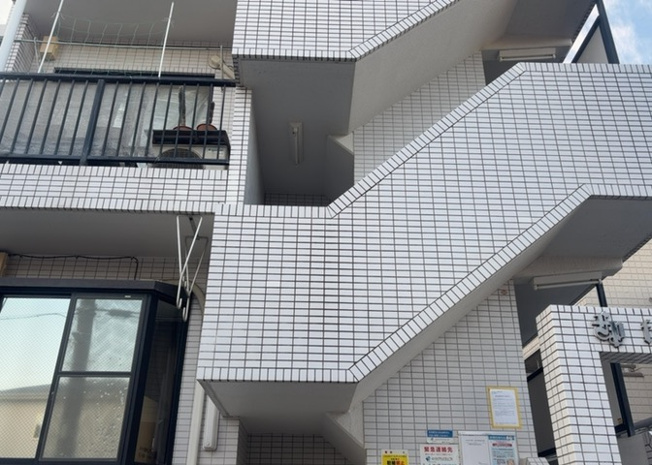 【駐輪場】 | フレンドポート淵野辺Ⅰ | マンションの駐輪場は、事前に空きがあるか確認を取ると安心です。せっかく入居したのに駐輪スペースがない！なんてことになったら大変ですよね。そこで、内見時や購入前にはまず事前に確認しておくと良いでしょう。