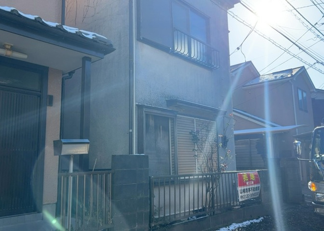 【外観】 | 家を建てる前提で土地を探している場合、地盤の丈夫さは譲れない条件の一つです。地盤が脆弱だと追加工事が必要となります。また、過去に地盤沈下や液状化現象を起こした土地は、できるだけ避けた方がいいでしょう。