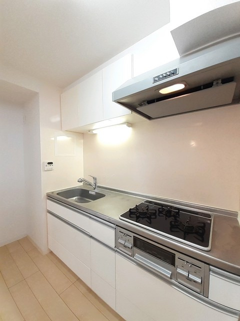 藤沢市石川６丁目の賃貸マンションのキッチン|広々としたキッチンです♪