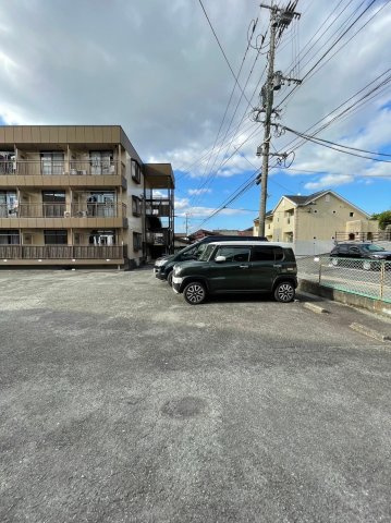 プレジデント御井の駐車場|駐車場です