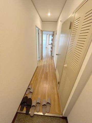 ライオンズマンション調布C棟の玄関