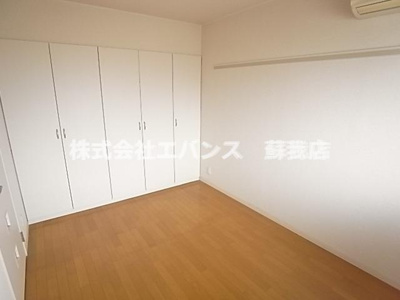 【洋室】 | マナブライトン | 個人の部屋や寝室として使える洋室です