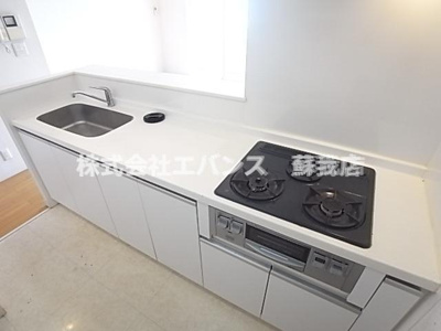 【キッチン】 | マナブライトン | コンパクトなキッチンで掃除もラクラク