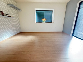 【洋室】 | 佐伯区八幡東4丁目　限定1棟 | 1階　洋室×1　収納付きでお部屋がスッキリ広く使えます。　
