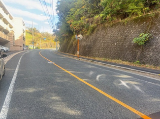 【前面道路含む現地写真】 | 佐伯区八幡東4丁目　限定1棟 | 前面道路12.4ｍ