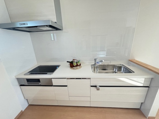 【キッチン】 | 佐伯区八幡東4丁目　限定1棟 | 機能的なシステムキッチン☆オール電化