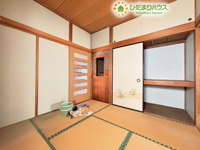 熊谷市柿沼　中古一戸建ての収納|和室にある大容量の押し入れ収納です！お布団を上下に分けてたっぷりしまえるのはもちろん、お子様のおもちゃ箱や季節ものの大きな家電もすっぽり収まるので、お部屋の中をいつでもすっきりと保てます♪
