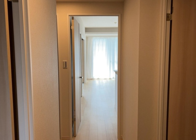 【内装】 | アパガーデンパレス多摩境 | 内装はとにかくおしゃれなものがいい！と選ぶ前に、まず住んだ後のことを想像してみましょう。住んでみたらコンセントの位置が悪くて使いにくいなど出てきます。事前にどの家電をどこに置くか想定しておきましょう。