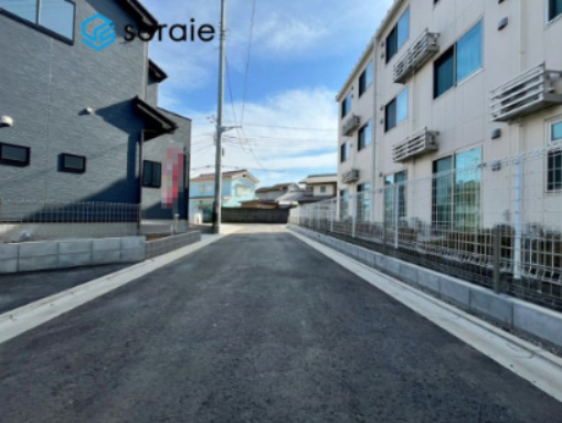 飯能市双柳27期 全4棟 新築戸建 グラファーレの前面道路含む現地写真|2/6　撮影