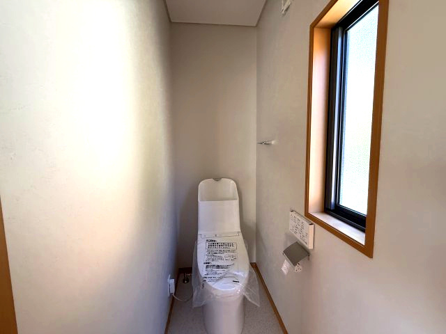 海徒歩3分！マリンライフを楽しめそうな好立地|2階トイレ