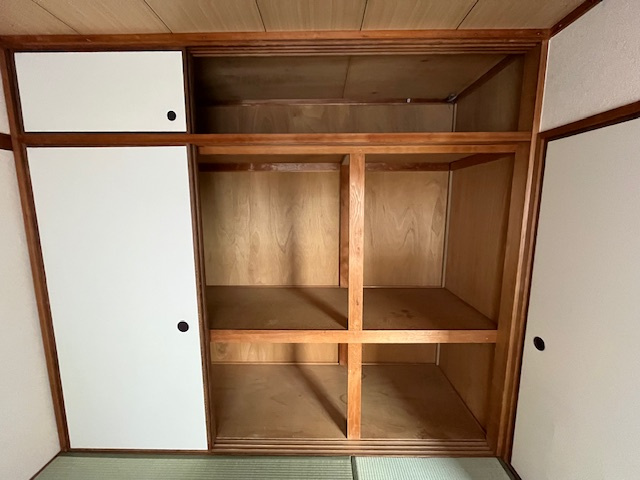 市公社若松台分譲住宅18棟の収納