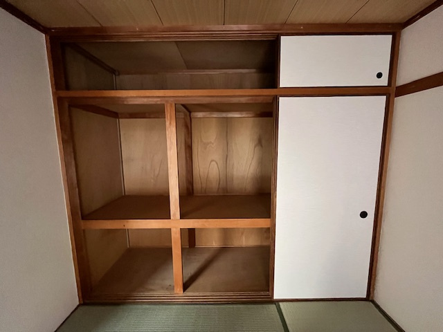 市公社若松台分譲住宅18棟の収納