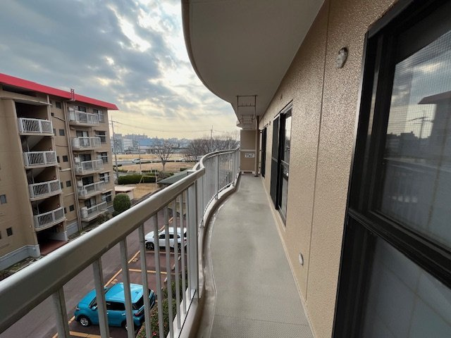 市公社若松台分譲住宅18棟のバルコニー