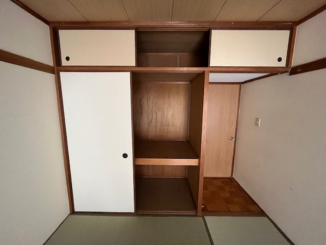 市公社若松台分譲住宅18棟の収納