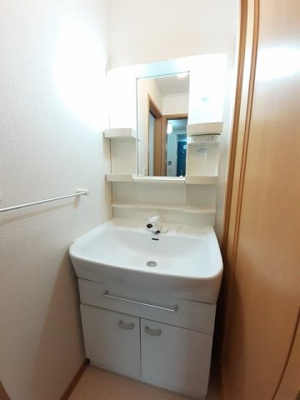 【洗面所】 | サンリットＴ・Ｉ | 使いやすい洗面所です