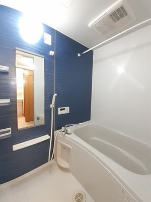 【浴室】 | サンリットＴ・Ｉ | 落ち着いた空間のお風呂です