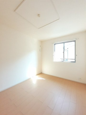 【寝室】 | マーヴェラスＢ | 内装は落ち着いています