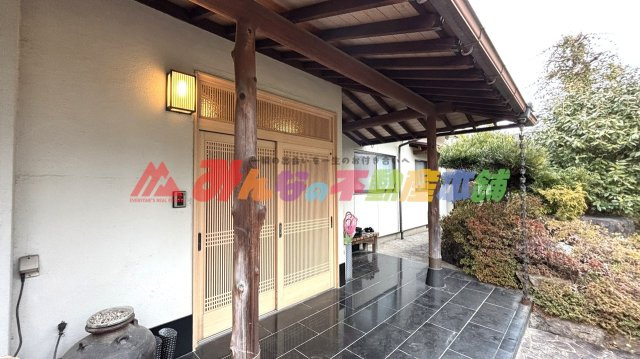 久留米市善導寺町飯田の中古一戸建の玄関