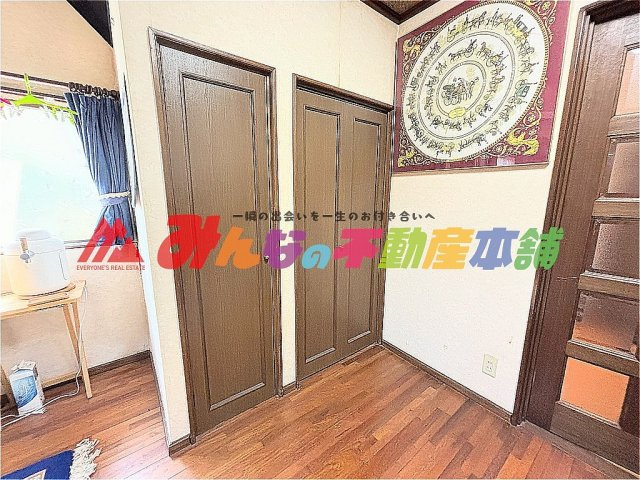 久留米市善導寺町飯田の中古一戸建の前面道路含む現地写真