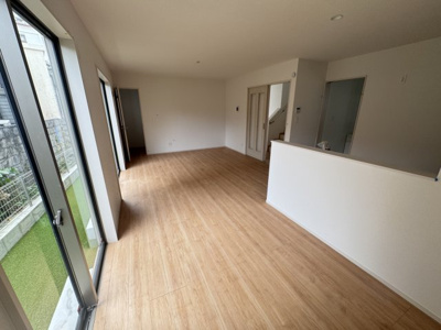 【居間・リビング】 | 那覇市三原（全6棟） | ※同仕様写真です